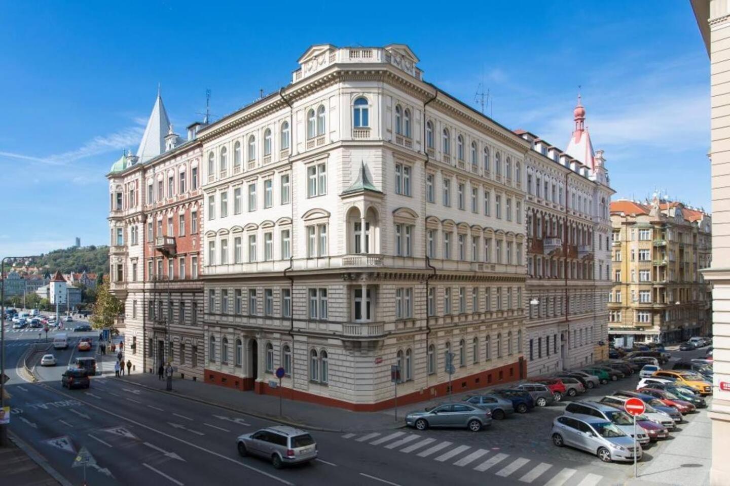 Place Of Grace - 50 Meters From Dancing House Prága Kültér fotó