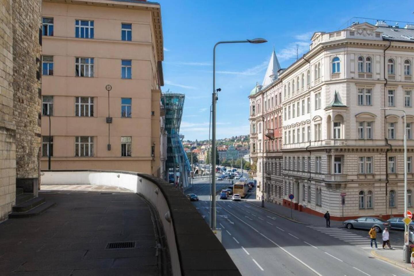 Place Of Grace - 50 Meters From Dancing House Prága Kültér fotó